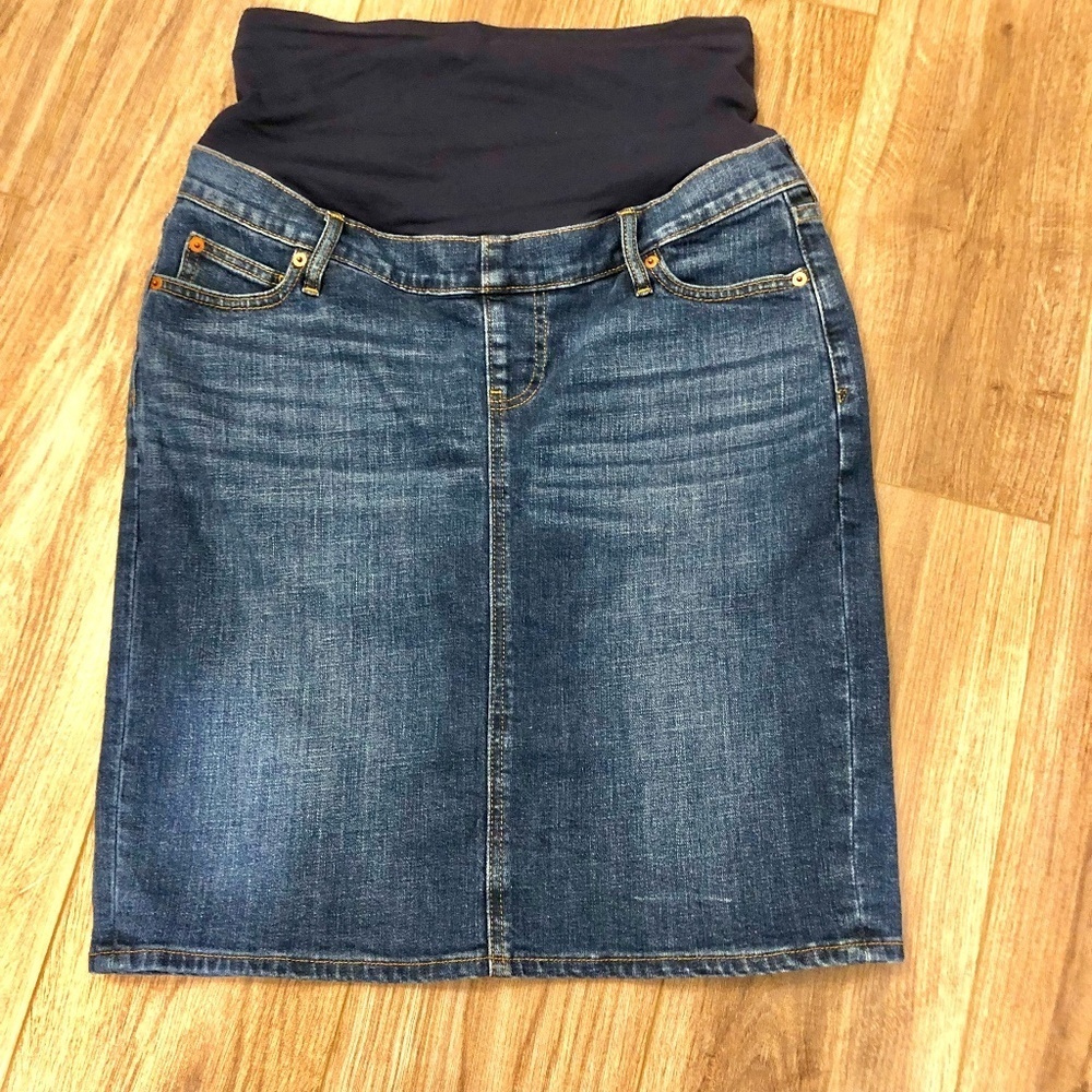 Gap denim maternity skirt size 4